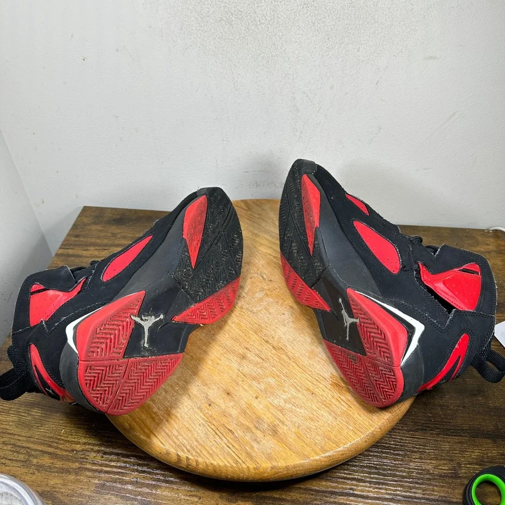 Jordan True Flight Red Black Basketball Shoes Mens Size 8.5 Sneakers CU4933-001